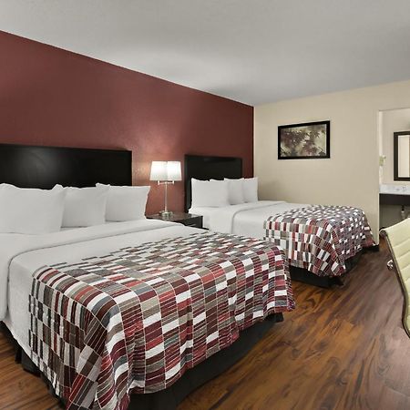 Red Roof Inn & Suites Кейв-Сити Экстерьер фото