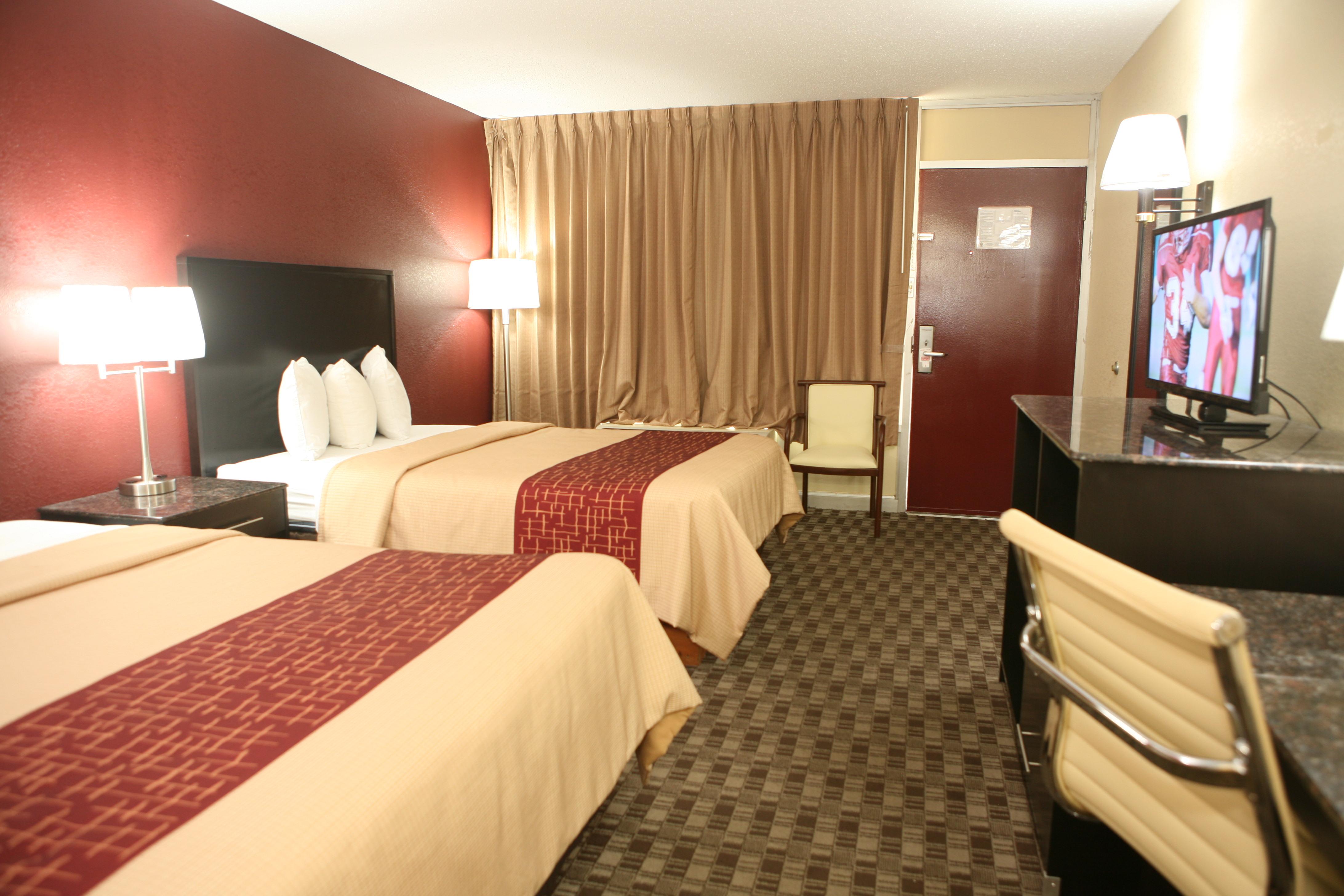 Red Roof Inn & Suites Кейв-Сити Экстерьер фото