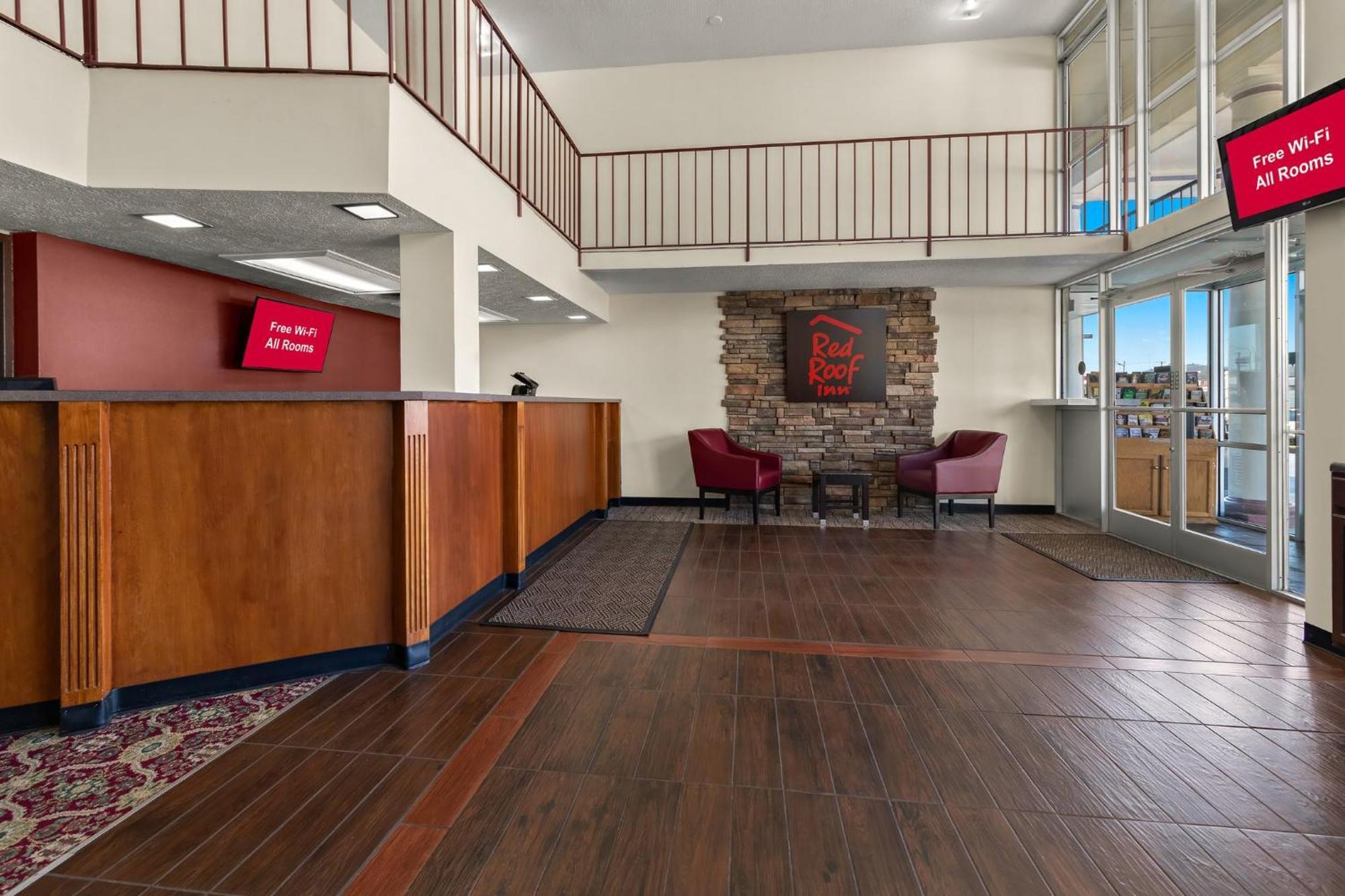 Red Roof Inn & Suites Кейв-Сити Экстерьер фото